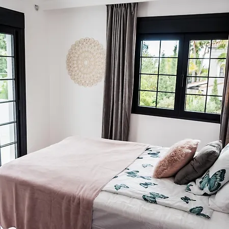 Naranjos Luxury Villa